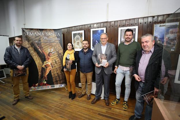 Algunos representantes de la Semana Santa de Mérida. :: brígido