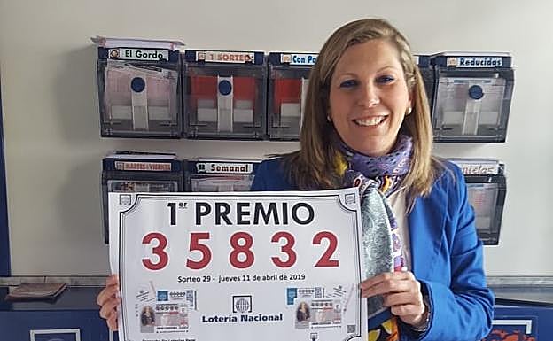 Adriana Ruiz Calero regenta la administración de Lotería y Apuestas del Estado que ha repartido 300.000 euros en Cabeza del Buey 