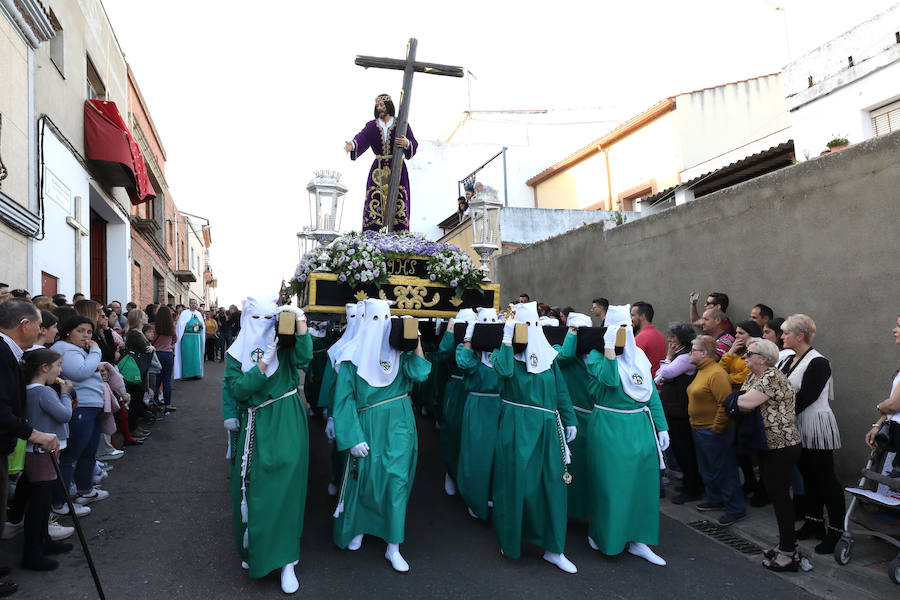 La Hermandad de Jesús de la Humildad y las Lágrimas hizo su travesía por toda la ciudad. Sin prisa pero sin pausa, despacio y humilde como la mirada de su Cristo