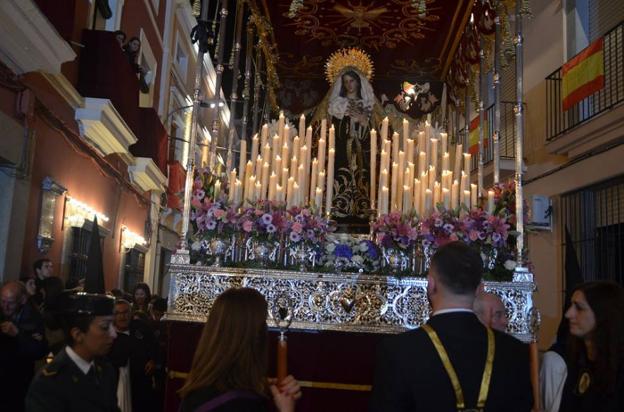 Virgen de los Dolores en su salida del pasado viernes. :: g. s.