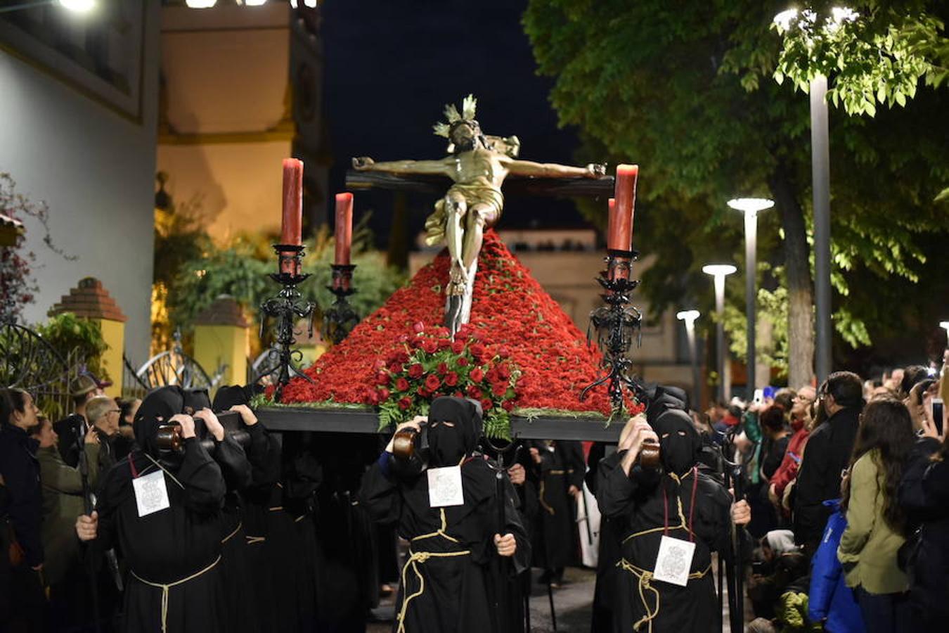 Fotos: Procesión del Cristo de la Paz en Badajoz