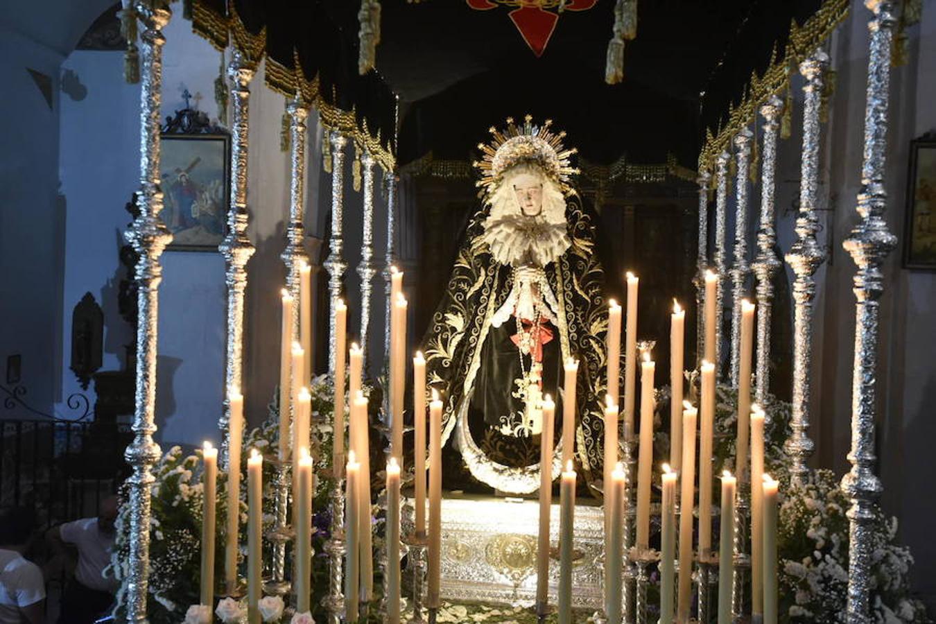 Fotos: Viernes Santo en Badajoz: La lluvia impide la salida del Santo Entierro