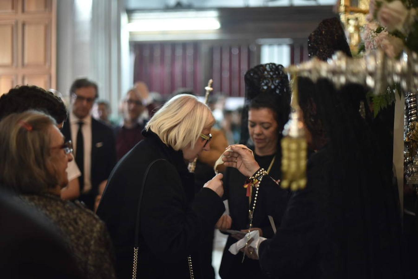 Fotos: Viernes Santo en Badajoz: La lluvia impide la salida del Santo Entierro