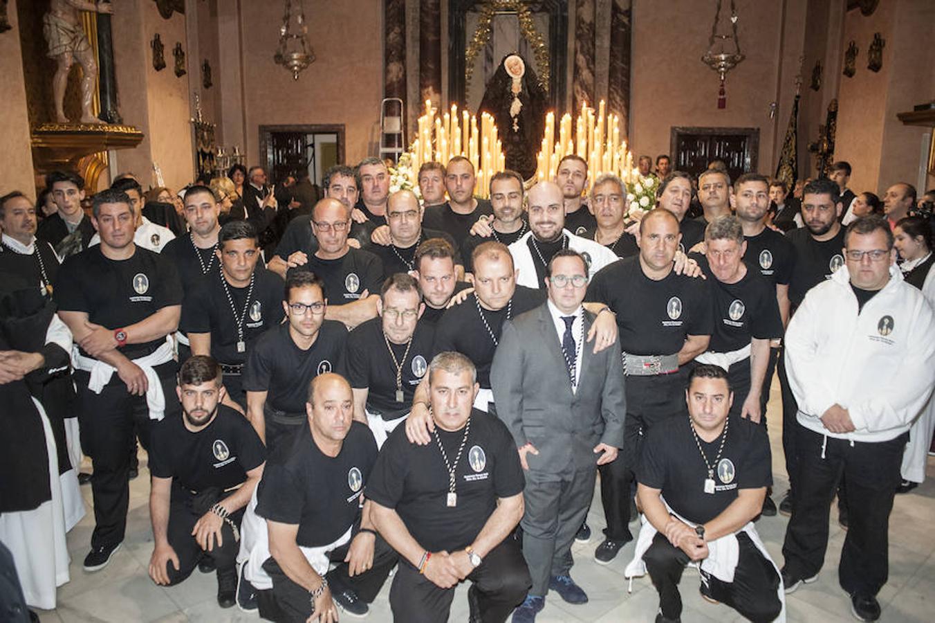 Fotos: Viernes Santo en Badajoz: La Patrona no pudo desfilar al suspenderse la procesión del rosario
