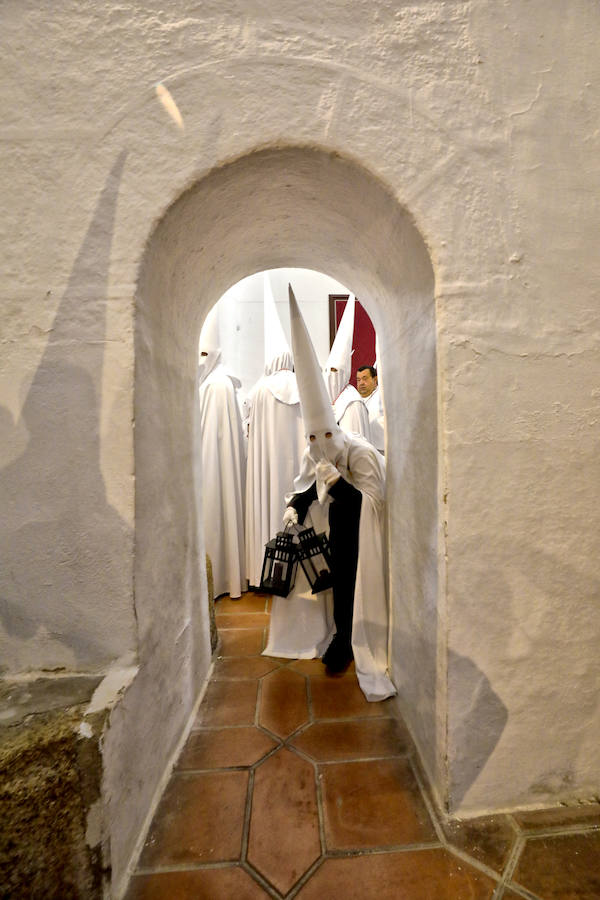 Fotos: Viernes Santo en Cáceres: Procesión de los Estudiantes