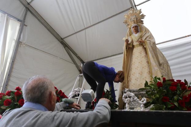 Nuestra Señora del Mayor Dolor, lista para salir. :: j. m. romero