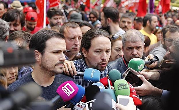 Pablo Iglesias y Alberto Garzón, en la manifestación del 1 de mayo. 