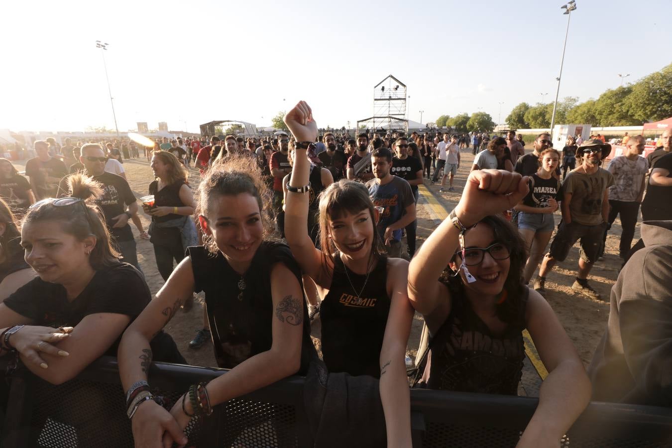 El plato fuerte de la jornada inaugural fue el regreso a los escenarios de Marea, que ha iniciado en Cáceres la gira de presentación de su último trabajo, 'El Azogue'. El líder y vocalista de la banda, Kutxhi Romero, destacó en una rueda de prensa previa al concierto el buen estado de salud del rock.