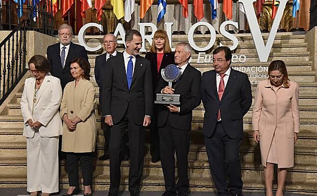 El Rey pide una Europa «más unida y fuerte» al entregar el premio Carlos V en Yuste