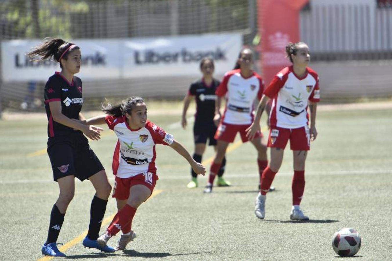 El Santa Teresa gana 1-0 al Tacón en El Vivero y afronta la vuelta de la final por el ascenso a la Liga Iberdrola con ventaja