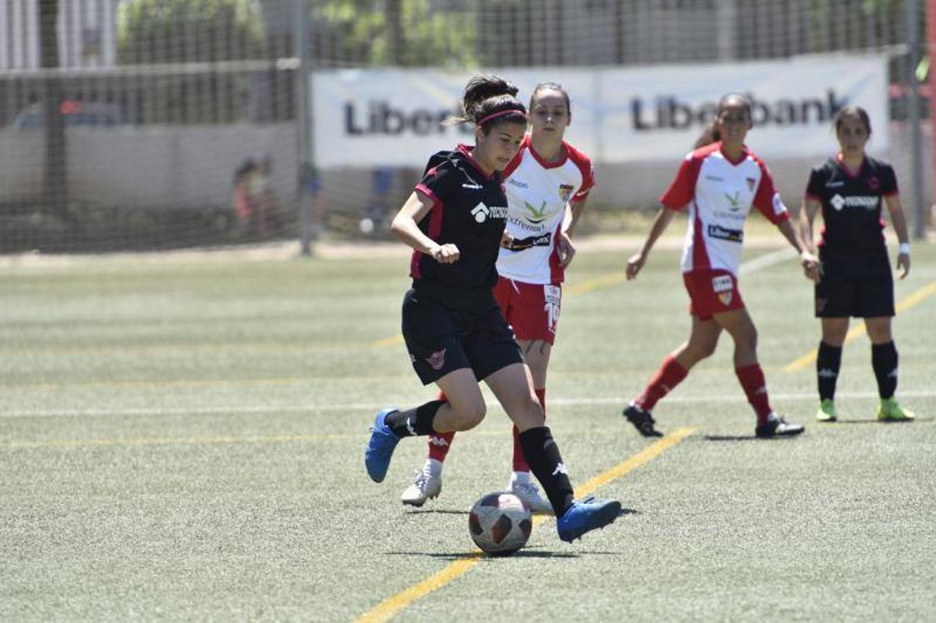 El Santa Teresa gana 1-0 al Tacón en El Vivero y afronta la vuelta de la final por el ascenso a la Liga Iberdrola con ventaja