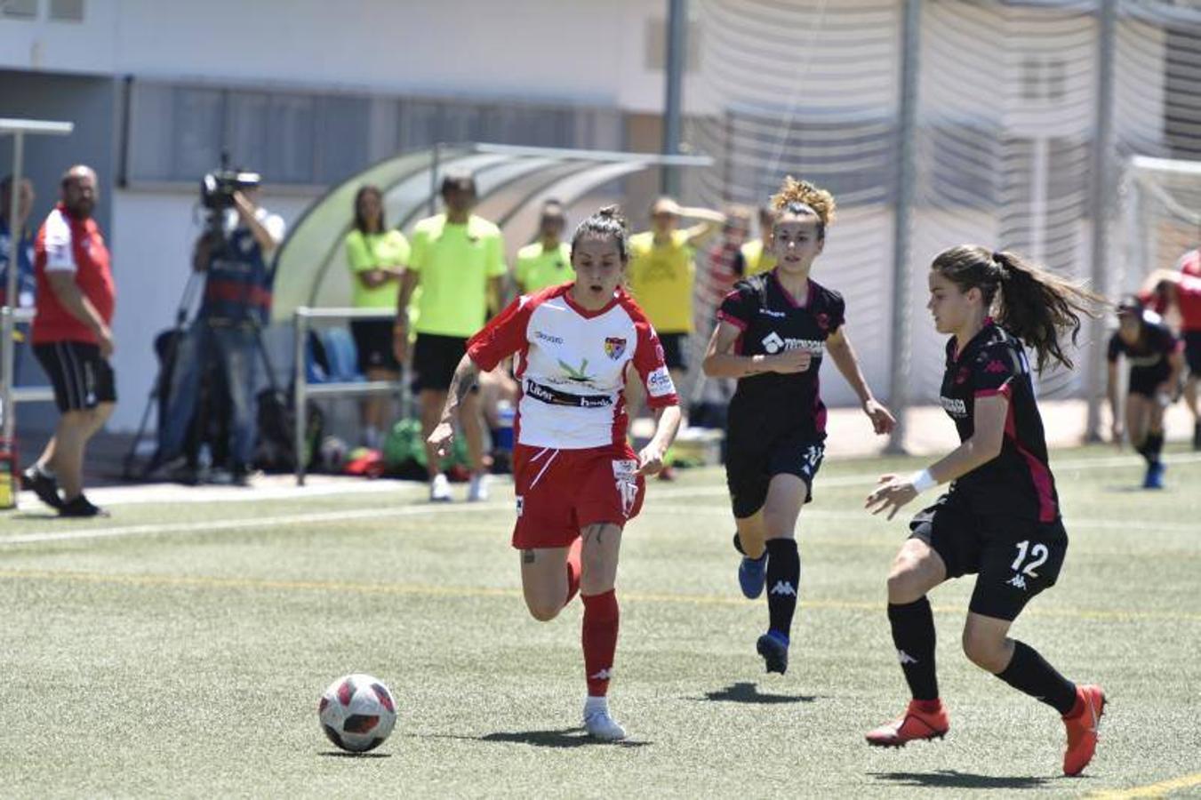 El Santa Teresa gana 1-0 al Tacón en El Vivero y afronta la vuelta de la final por el ascenso a la Liga Iberdrola con ventaja