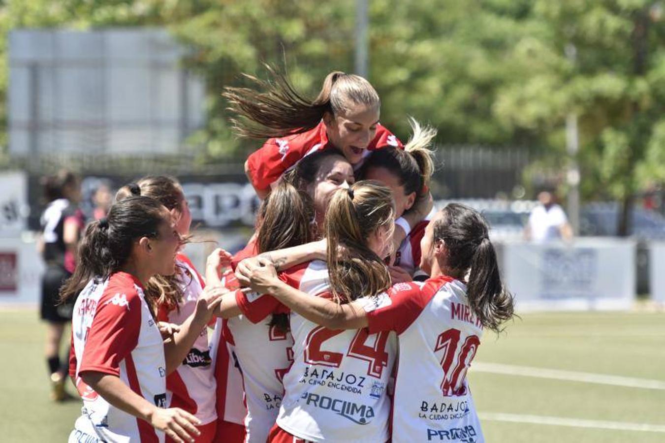 El Santa Teresa gana 1-0 al Tacón en El Vivero y afronta la vuelta de la final por el ascenso a la Liga Iberdrola con ventaja