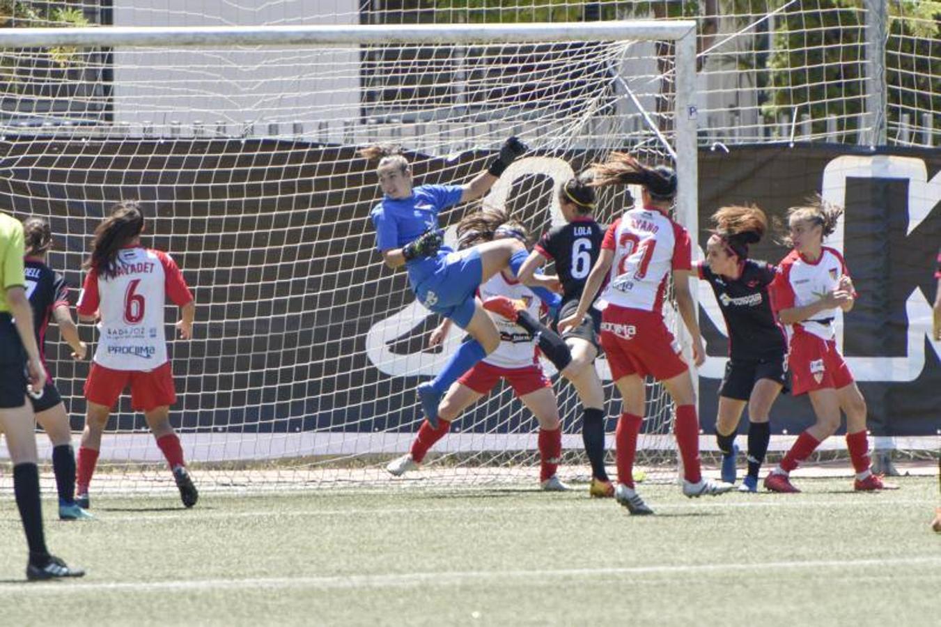El Santa Teresa gana 1-0 al Tacón en El Vivero y afronta la vuelta de la final por el ascenso a la Liga Iberdrola con ventaja