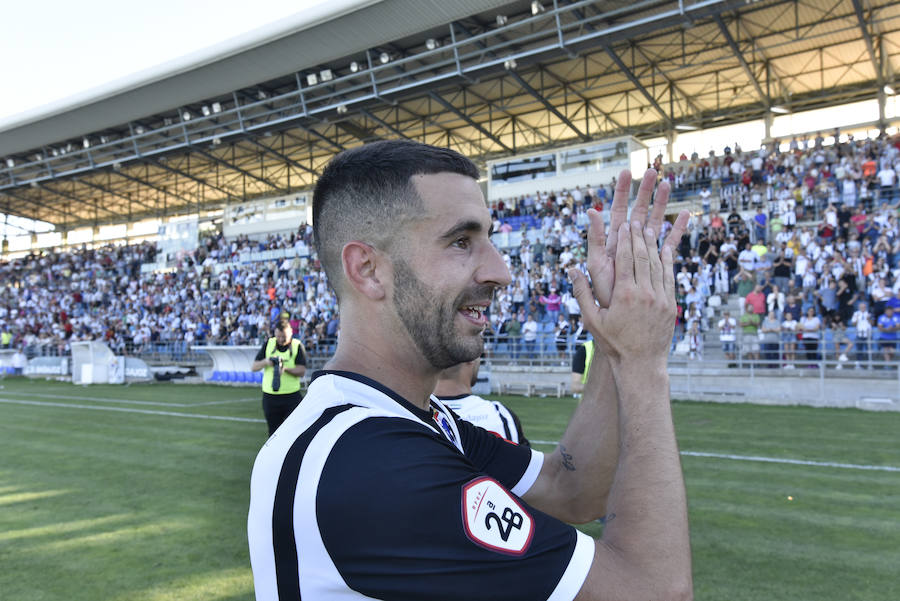 El equipo pacense gana por 2-0 al Sevilla Atlético obra el milagro de Nafti de clasificarse para el playoff y emplaza a su afición a dentro de quince días camino ya del asencenso