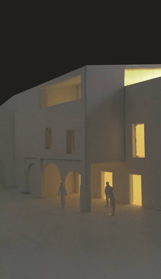 El edificio se levantará en una parcela entre las plazas San José y Luis de Morales. Los arquitectos Ángel Ganivet y Juan Carlos Sánchez son los artífices del proyecto 