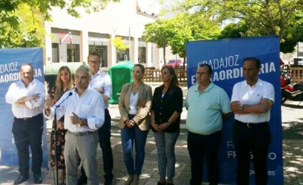 Francisco Javier Fragoso ayer en el barrio de María Auxiliadora. :: hoy