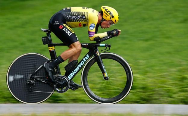 Primoz Roglic, durante la novena etapa del Giro de Italia.