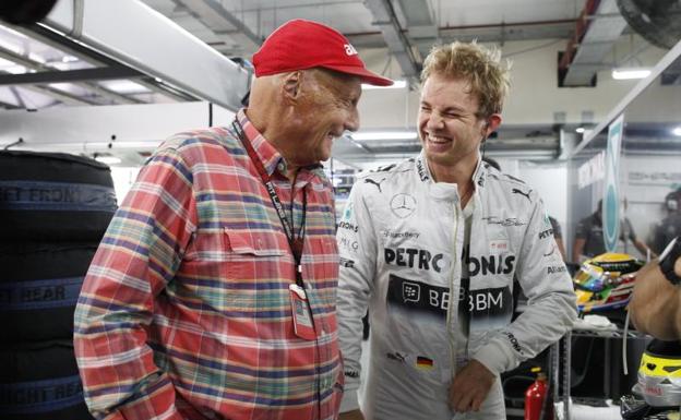 Nico Rosberg (d), con Niki Lauda en una imagen de archivo en 2013. 