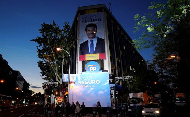 La sede del Partido Popular durante la noche electoral del pasado 28 de abril.