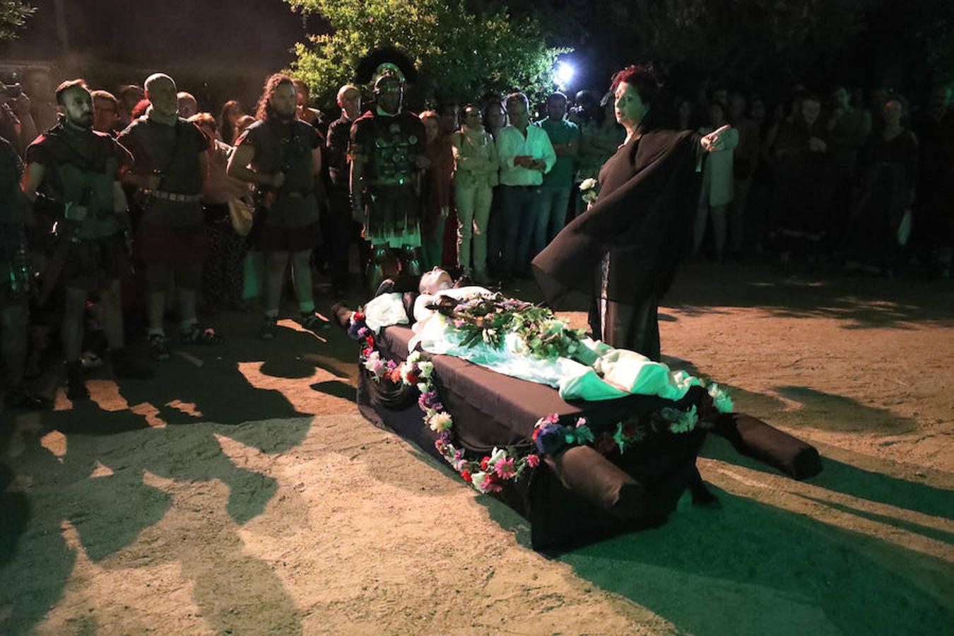 Fotos: Emérita Lúdica arranca con el &#039;Funus Romanus&#039; en la Casa del Mitreo de Mérida