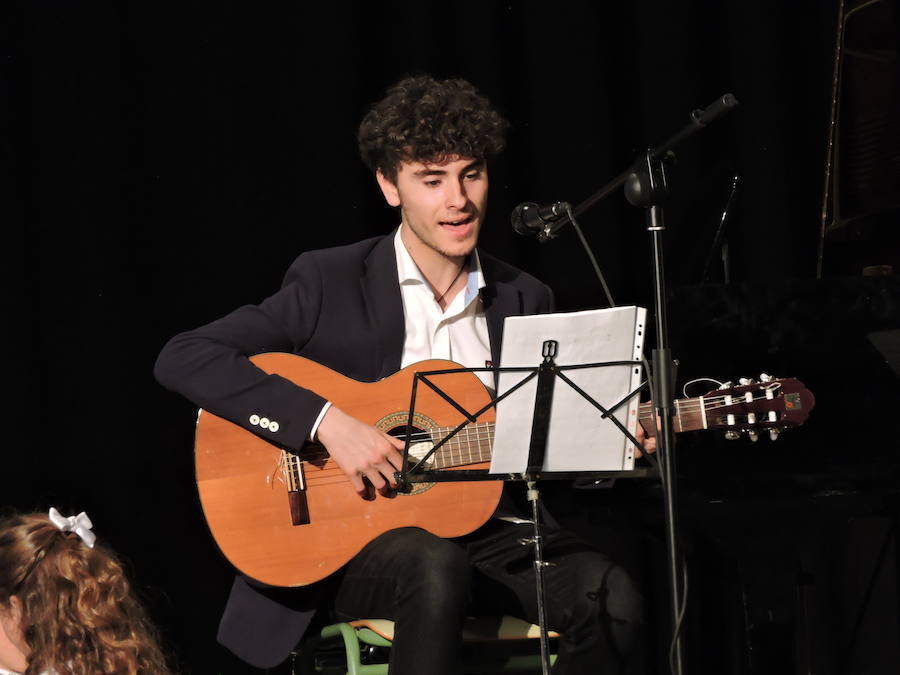 Fotos: 70 Fotos del concierto de fin de curso de la escuela de música de Fregenal