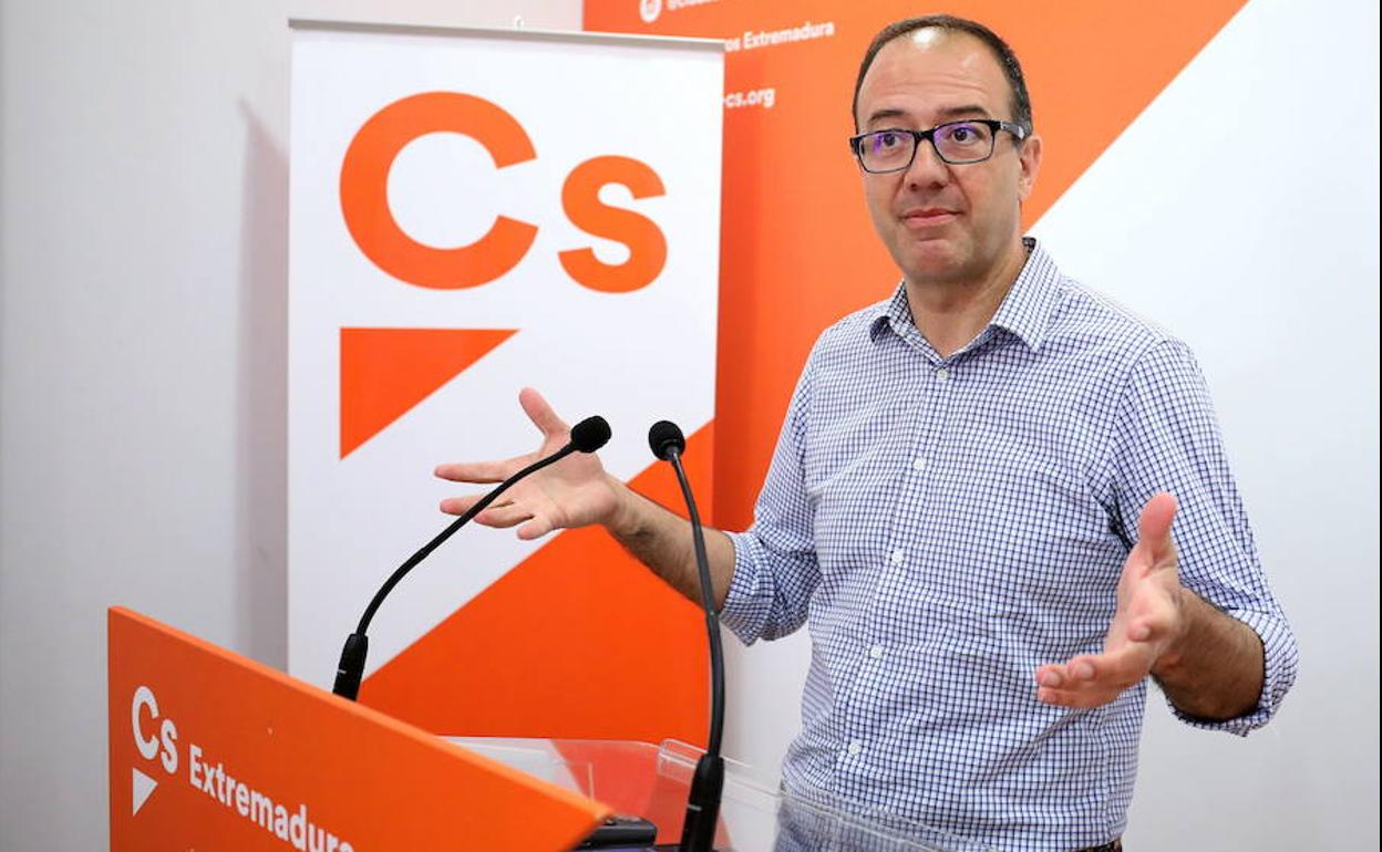 Podemos dice que no ha decidido el voto a la investidura de Vara y Cs lo hará en función de las propuestas