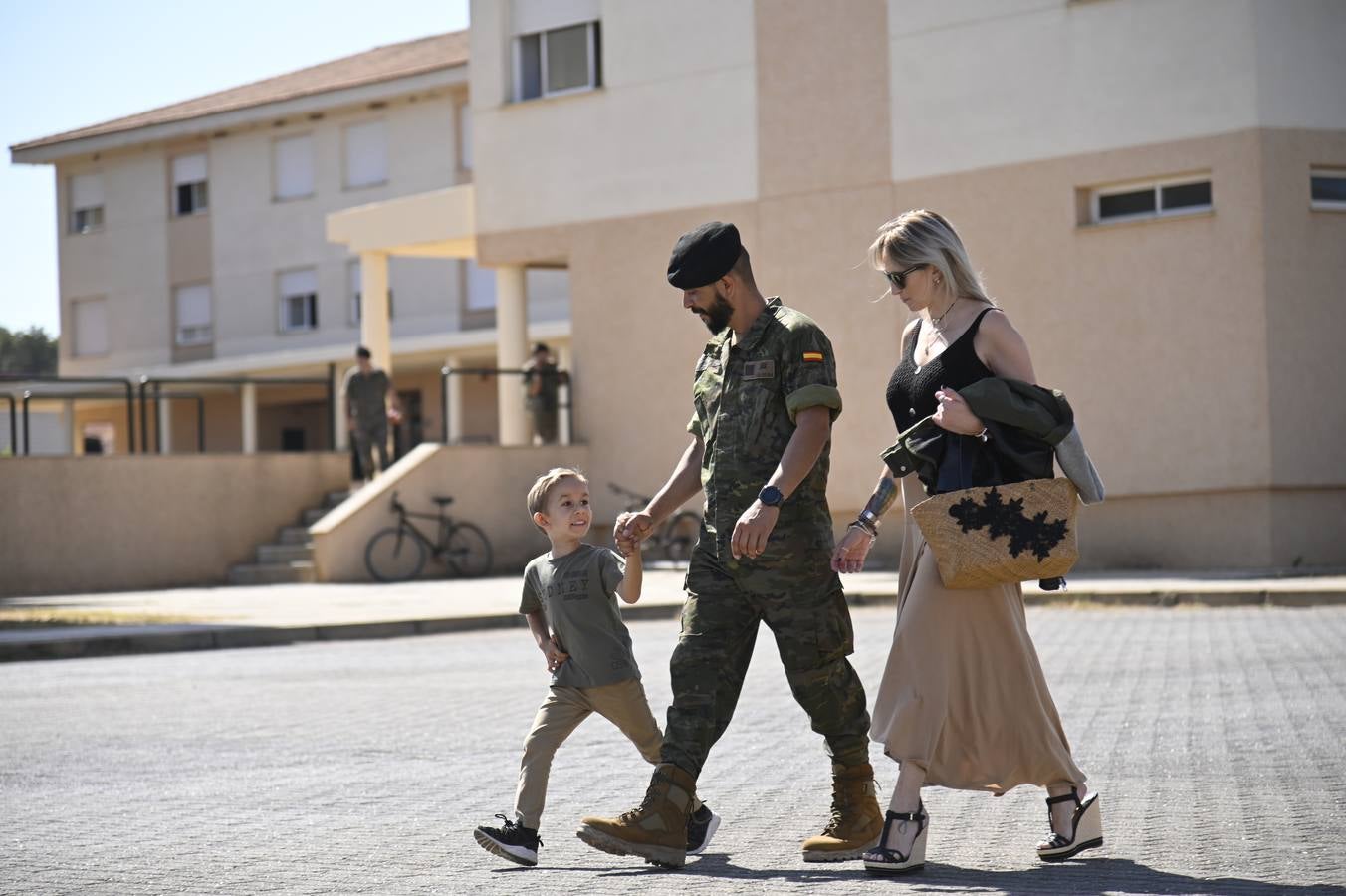 En la Base «General Menacho» (Badajoz), ha tenido lugar el acto de despedida del Contingente eFP V, previo a su despliegue en Letonia y cuya base está formada por la Brigada «Extremadura» XI. El acto ha estado presidido por el Excmo. Sr. General Jefe de la Brigada «Extremadura» XI, D. Francisco Javier Romero Marí.