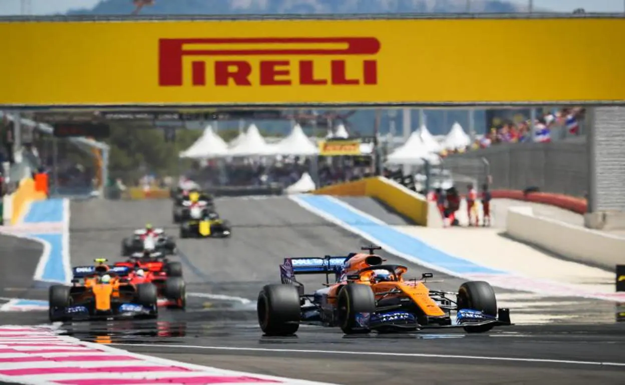 El McLaren de Carlos Sainz, durante la carrera en Francia.