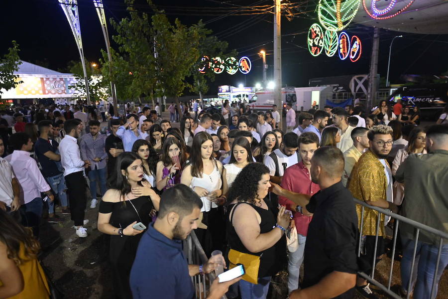 Hubo colas para entrar en las casetas del ferial de madrugada