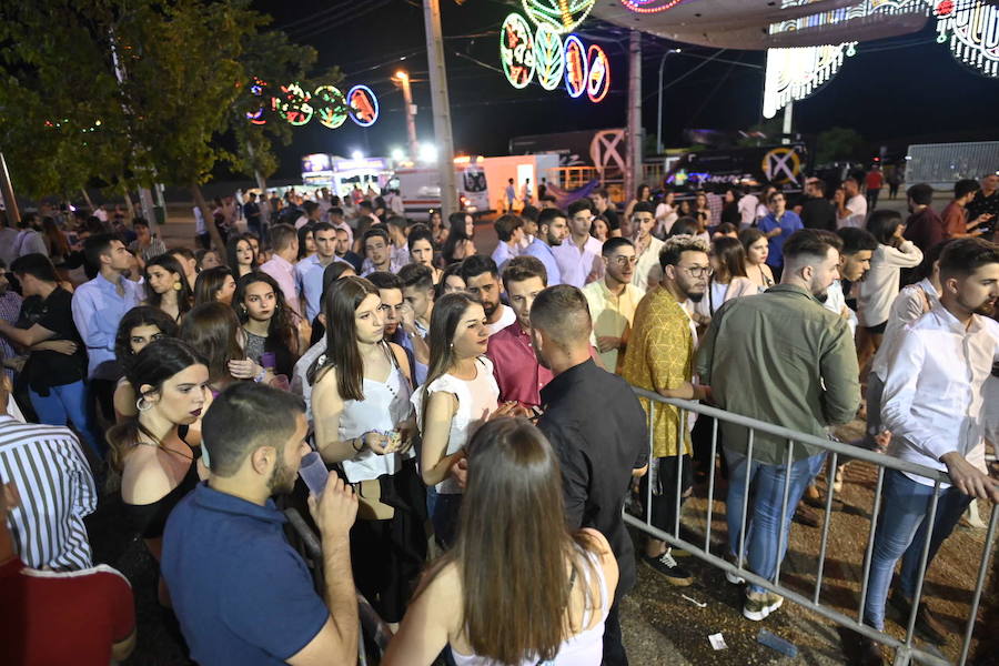 Hubo colas para entrar en las casetas del ferial de madrugada