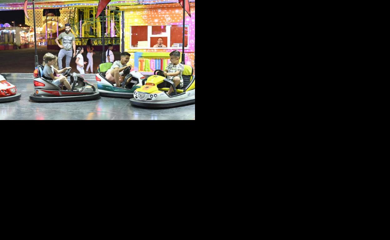 Atracción infantil en el ferial de Caya:: HOY