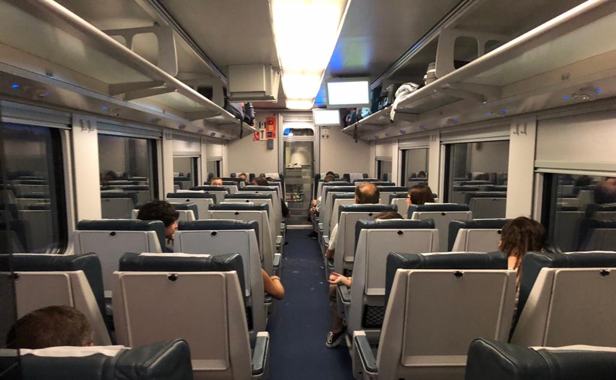 El tren se detuvo cerca de Monfragüe durante 20 minutos.