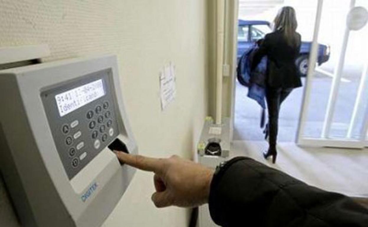 CCOO denuncia que en Extremadura se hacen 100.000 horas gratis a la semana