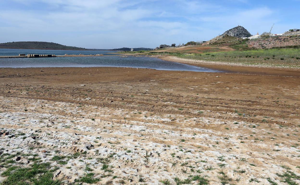 Las lluvias acumuladas en gran parte de Extremadura no alcanzan el 50 % de lo normal hasta el 16 de julio