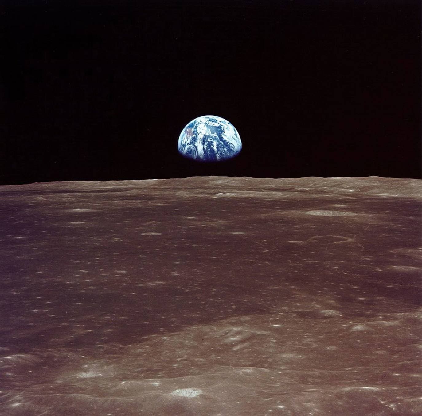 Una imagen de la Tierra tomada desde la Luna.