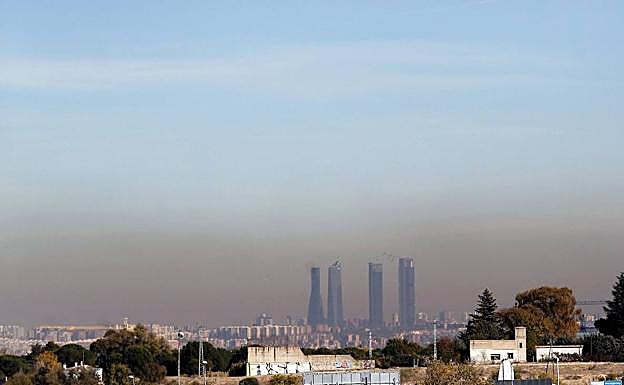 Imagen de archivo de contaminación en Madrid:: HOY