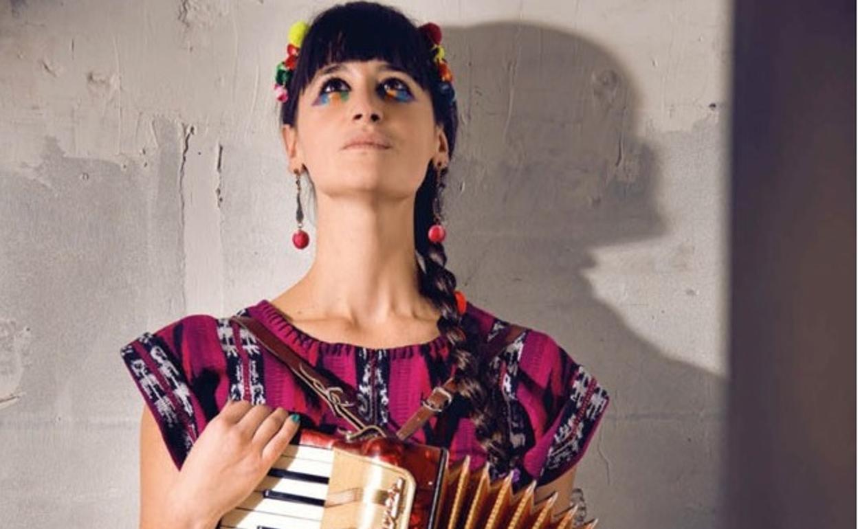 La chilena Pascuala Ilabaca, en Los conciertos de Pedrilla