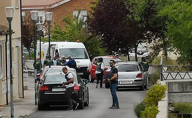 Calle de Villagonzalo-Pedernales, donde tuvieron lugar los hechos.
