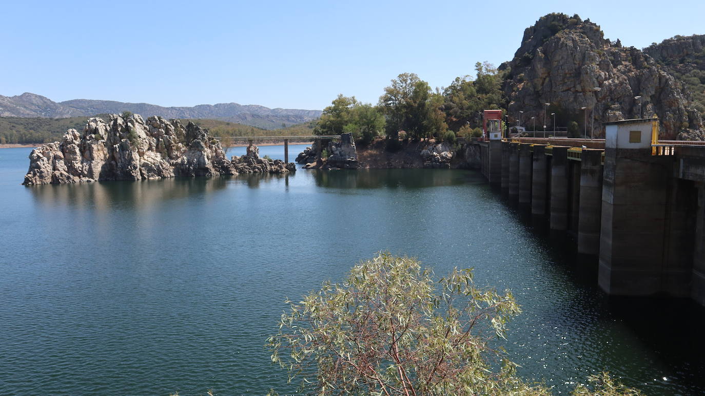 Fotos: Rincones con encanto de Extremadura: Playa de Puerto Peña