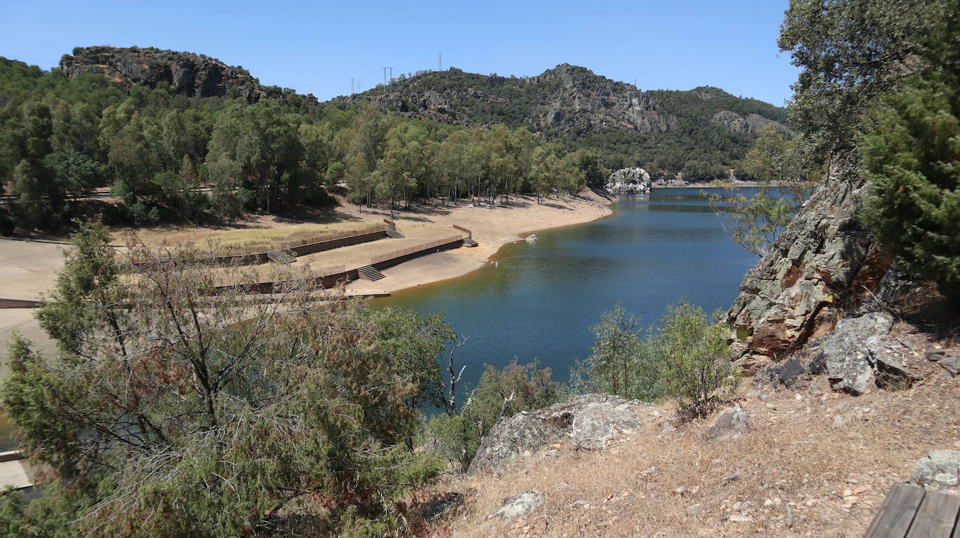 Fotos: Rincones con encanto de Extremadura: Playa de Puerto Peña