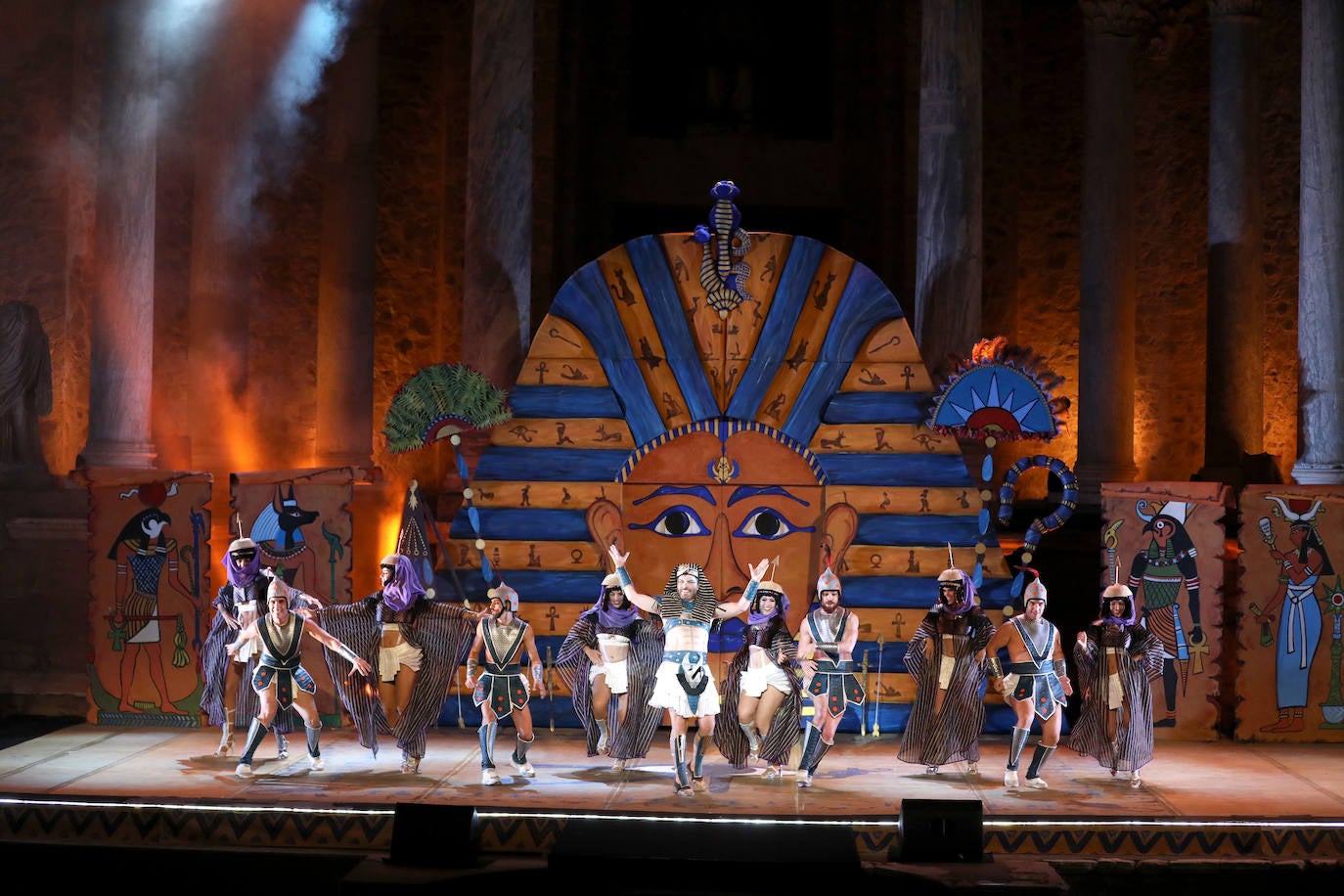 Fotos: Egipto conquista el Teatro Romano