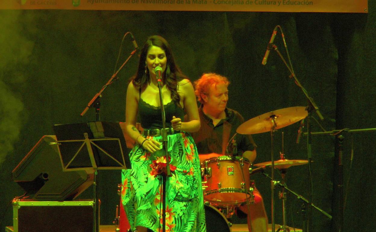 María Honolulu & The Wahalotes en Las Noches del Baluarte de Cáceres