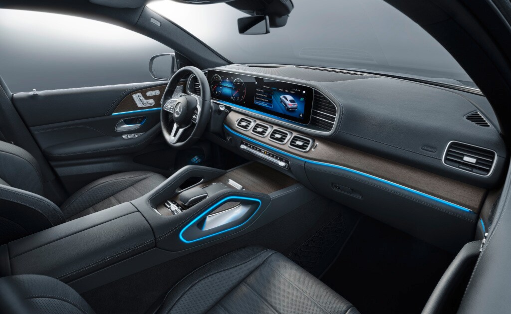 El GLE Coupé y la variante más deportiva AMG 53 4Matic+ son los nuevos SUV de gran tamaño de Mercedes. A la venta durante la próxima primavera, combinan la imagen de la carrocería tipo cupé con la tecnología y exclusividad del fabricante de la estrella.