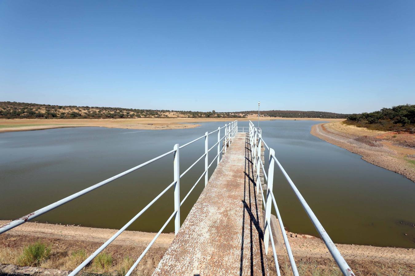 Fotos: Seis pueblos de la comarca de Mérida inician restricciones en el consumo de agua