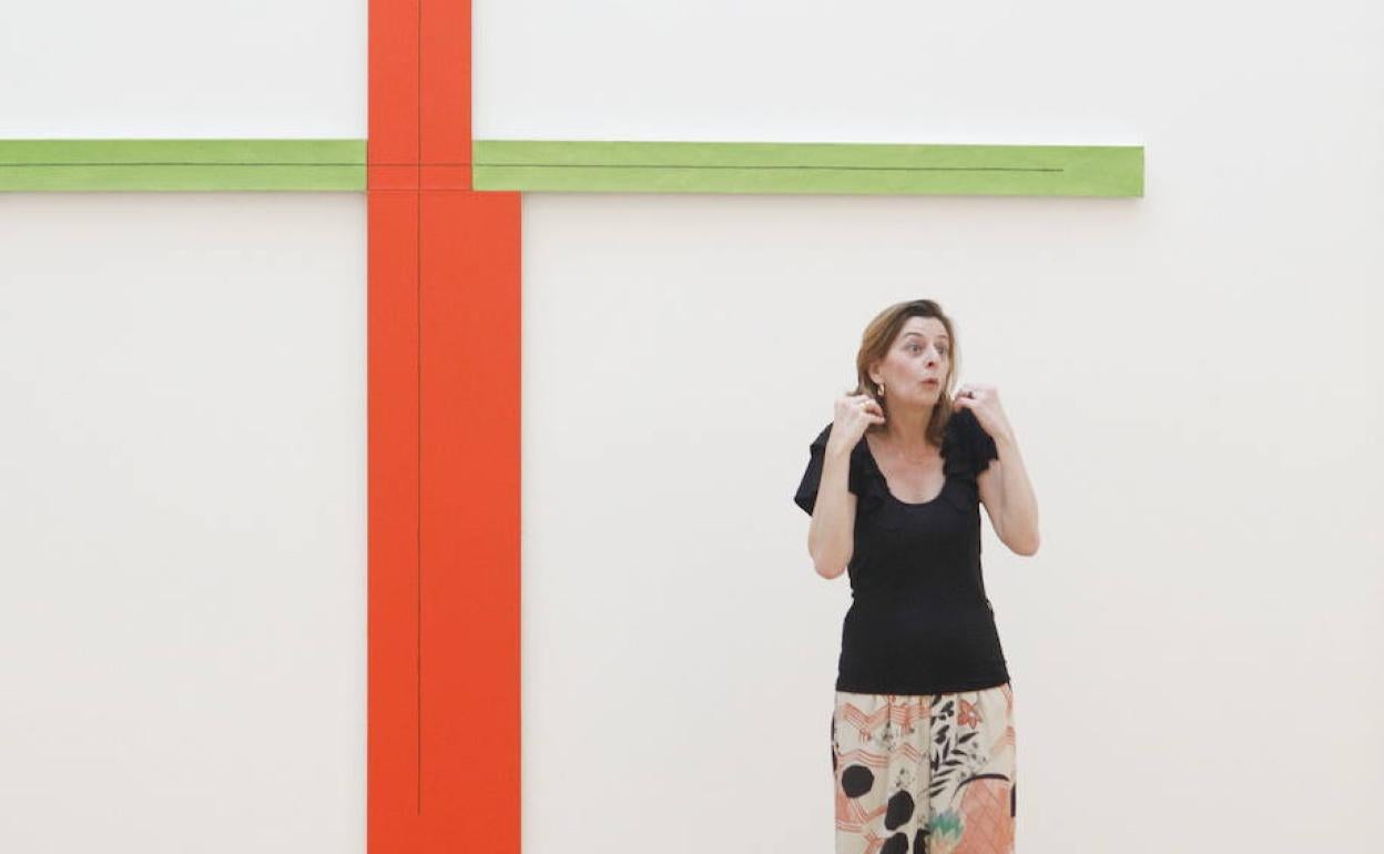 Minimalismo en femenino en el Helga de Alvear de Cáceres