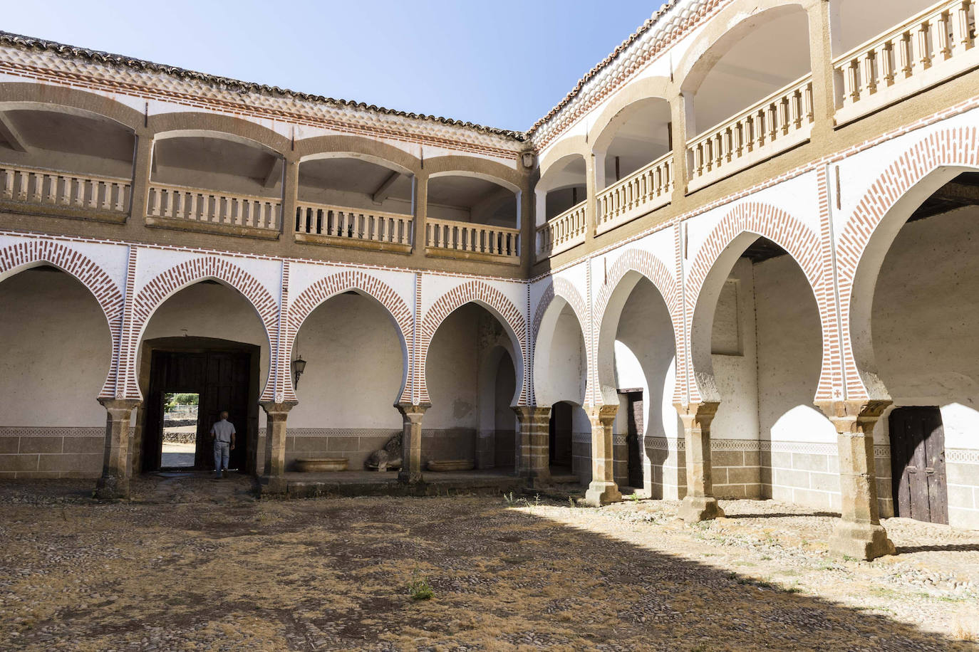 Fotos: Rincones con encanto: Abadía, una joya maltratada