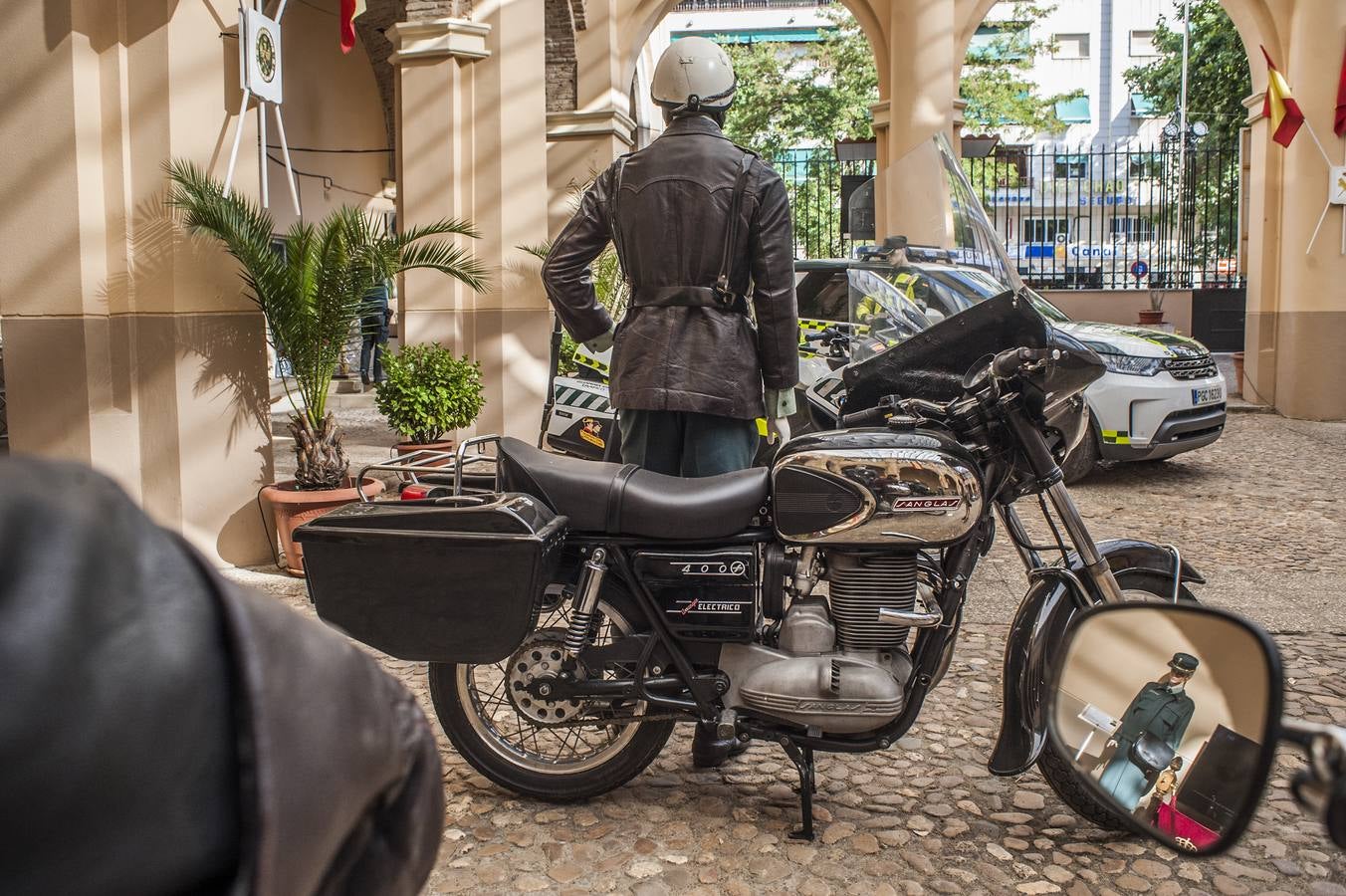 Fotos: Exposición sobre los 175 años de la Guardia Civil