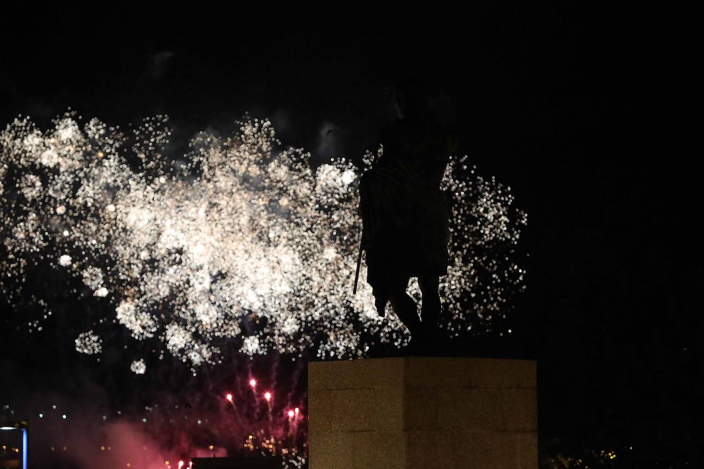 Fotos: La Feria se despide con el tradicional acto de fuegos artificiales
