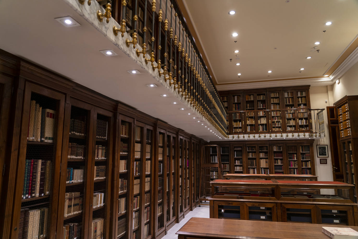 Biblioteca con los ejemplares que recopilaron Antonio Rodríguez-Moñino y su esposa, María Brey.